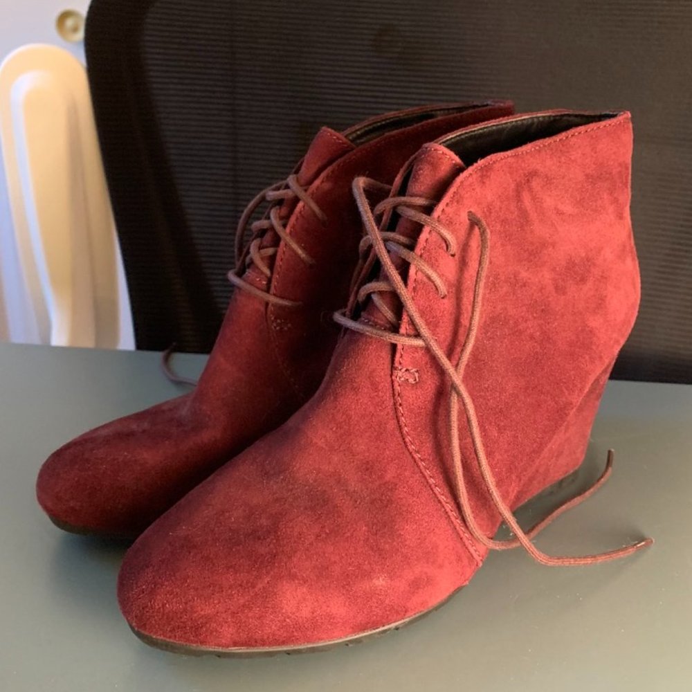 Clarks Artisan Wedge Boots 7.5M